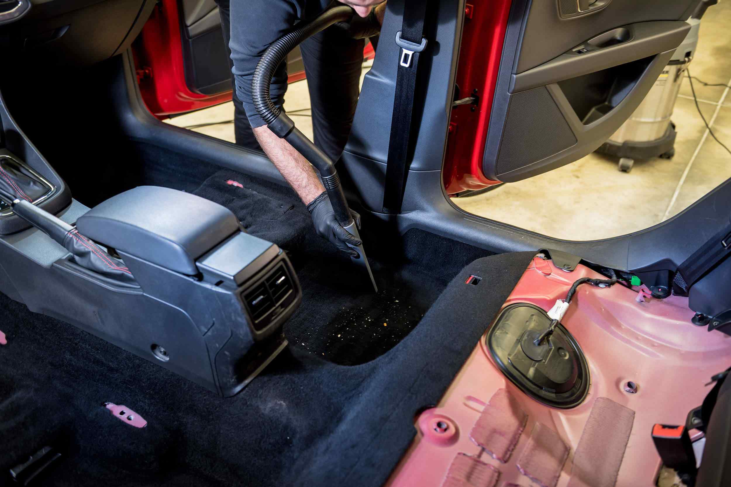 How to properly vacuum a car